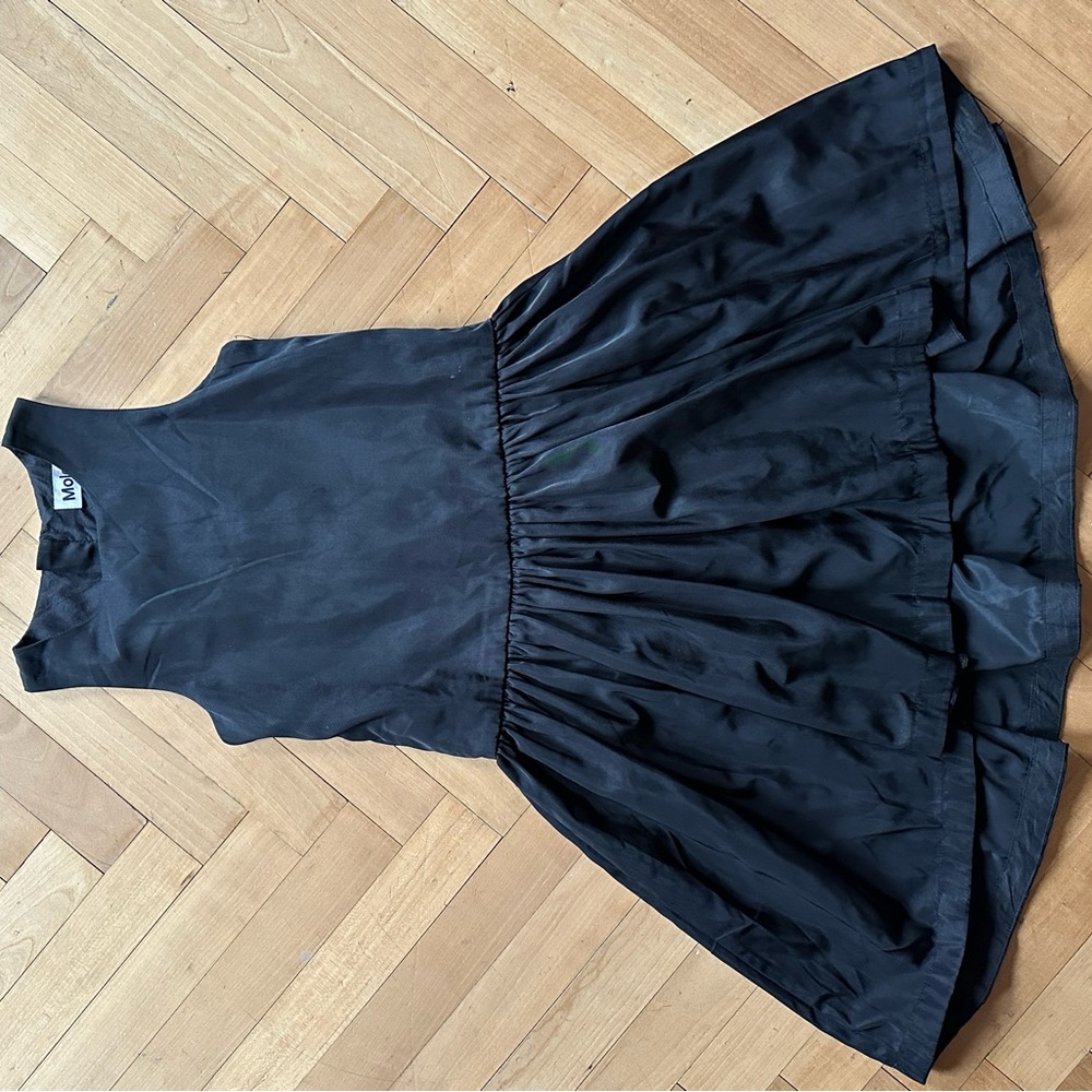 Elegant Black Sleeveless Dress